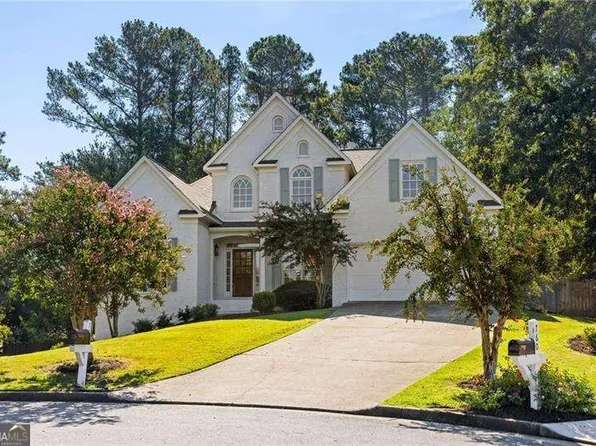 770 Heathland Dr, Roswell, GA 30075