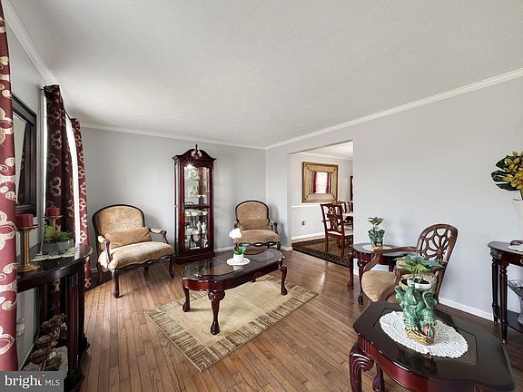 3rd image of 1311 Butterfly Ln