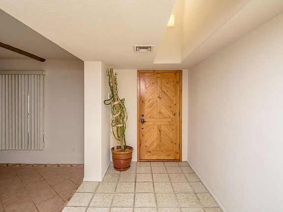 4th image of 2510 Saratoga Ave
