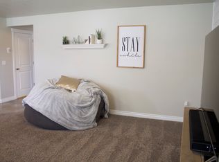 1248 E 850 N, Layton, UT 84040