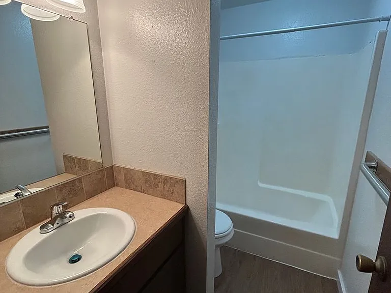 111 Beacon Hill Dr — Photo 9