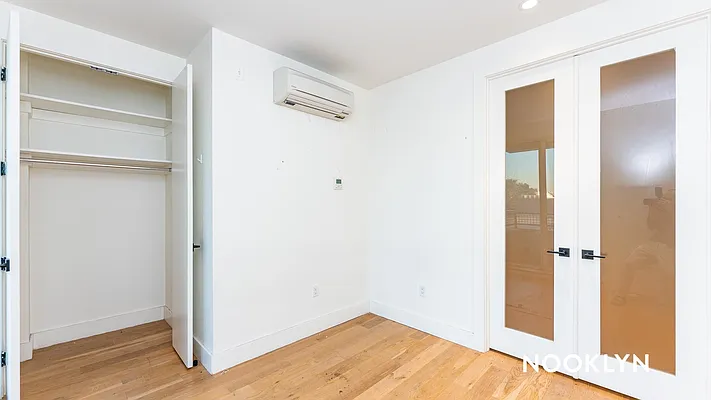 Rented by Nooklyn NYC LLC | media 30