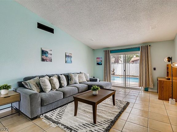 3rd image of 6604 Pickford Ln