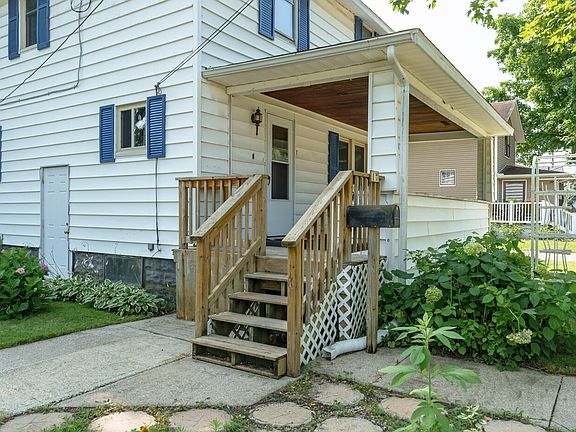 3rd image of 17 N Lincoln Ave