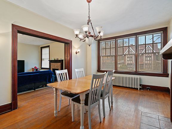 3rd image of 1775 Beechwood Blvd #1