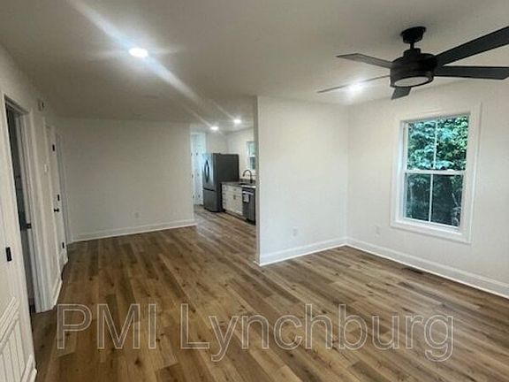 4th image of 106 Chambers St