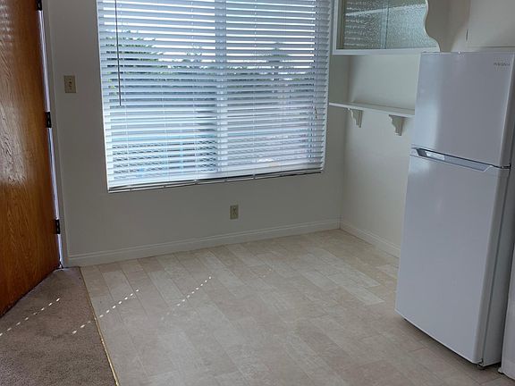 5th image of 2791 S Gaffey St