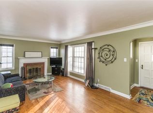 411 60th St, Des Moines, IA 50312