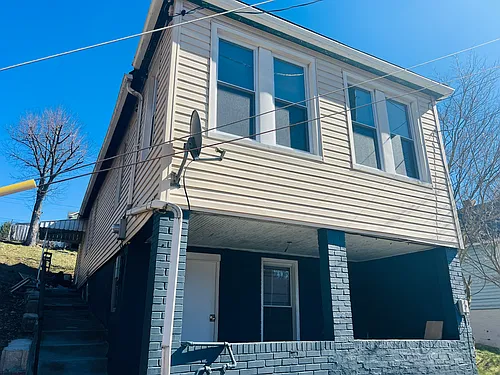 262 Adams St Photo 1