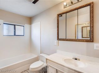 5834 Dodd St, Las Vegas, NV 89122