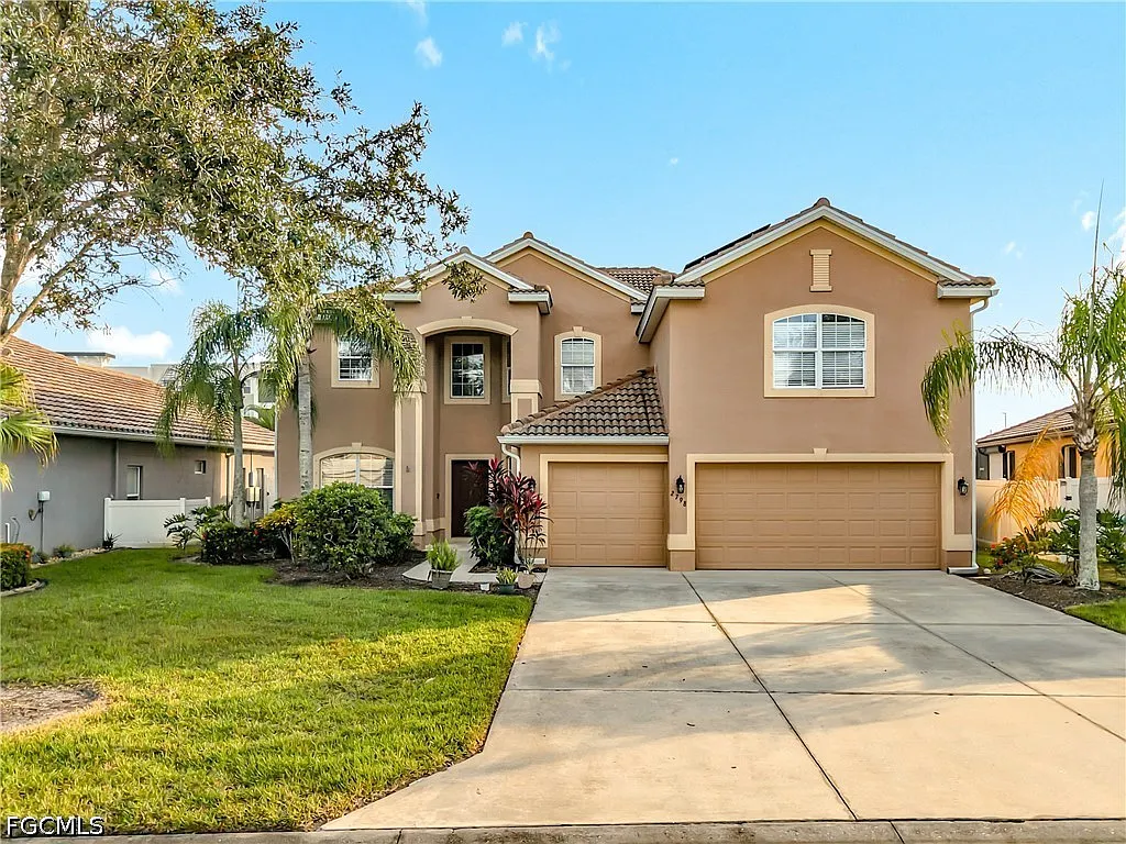 5 bed, 3.0 bath, 3258 sqft, $3,150 — Photo 1