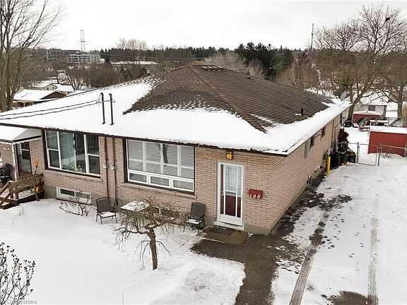 3rd image of 148 E Park Dr