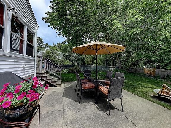 3rd image of 165 Redland Ave