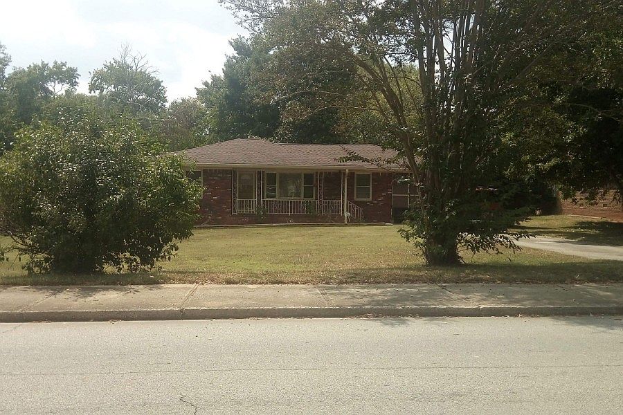 1st image of 317 Glen Iris Dr