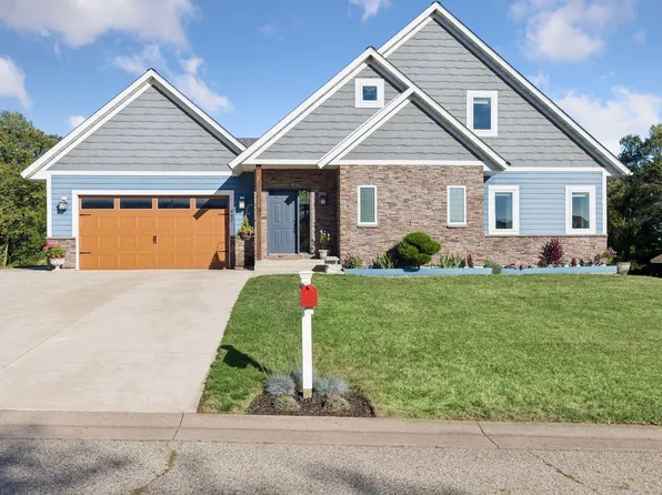 487 Northern Lights Dr, Prescott, WI 54021