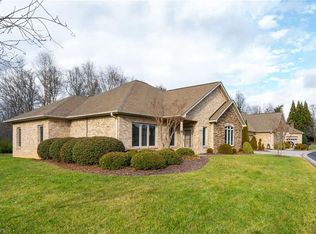 6304 Stone Gables Ct, Jamestown, NC 27282