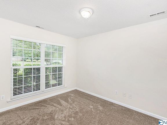 3rd image of 101 Bremerton Dr SW