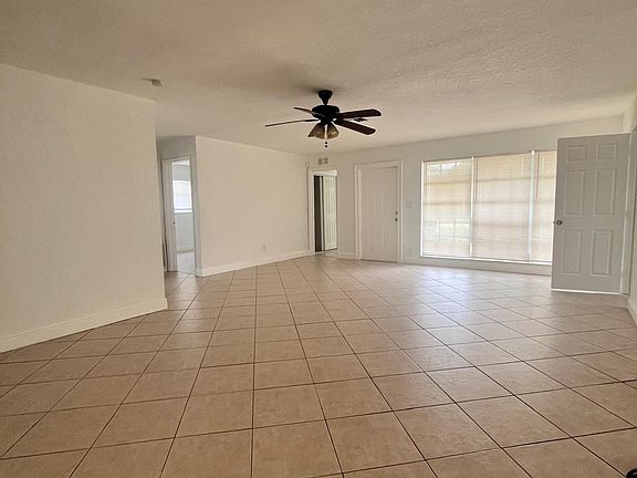 5th image of 2611 NW 16th Ct