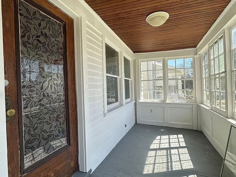 768 Flower City Park — Photo 10