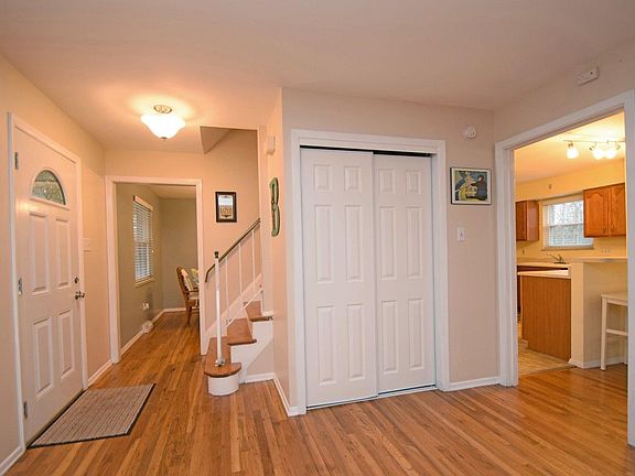 5th image of 6111 Kingoak Dr