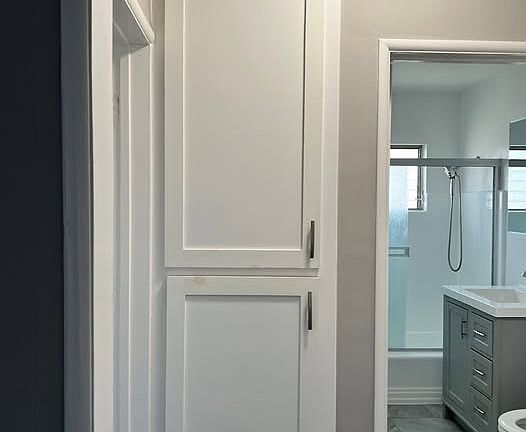 3rd image of 1746 N Kingsley Dr #9