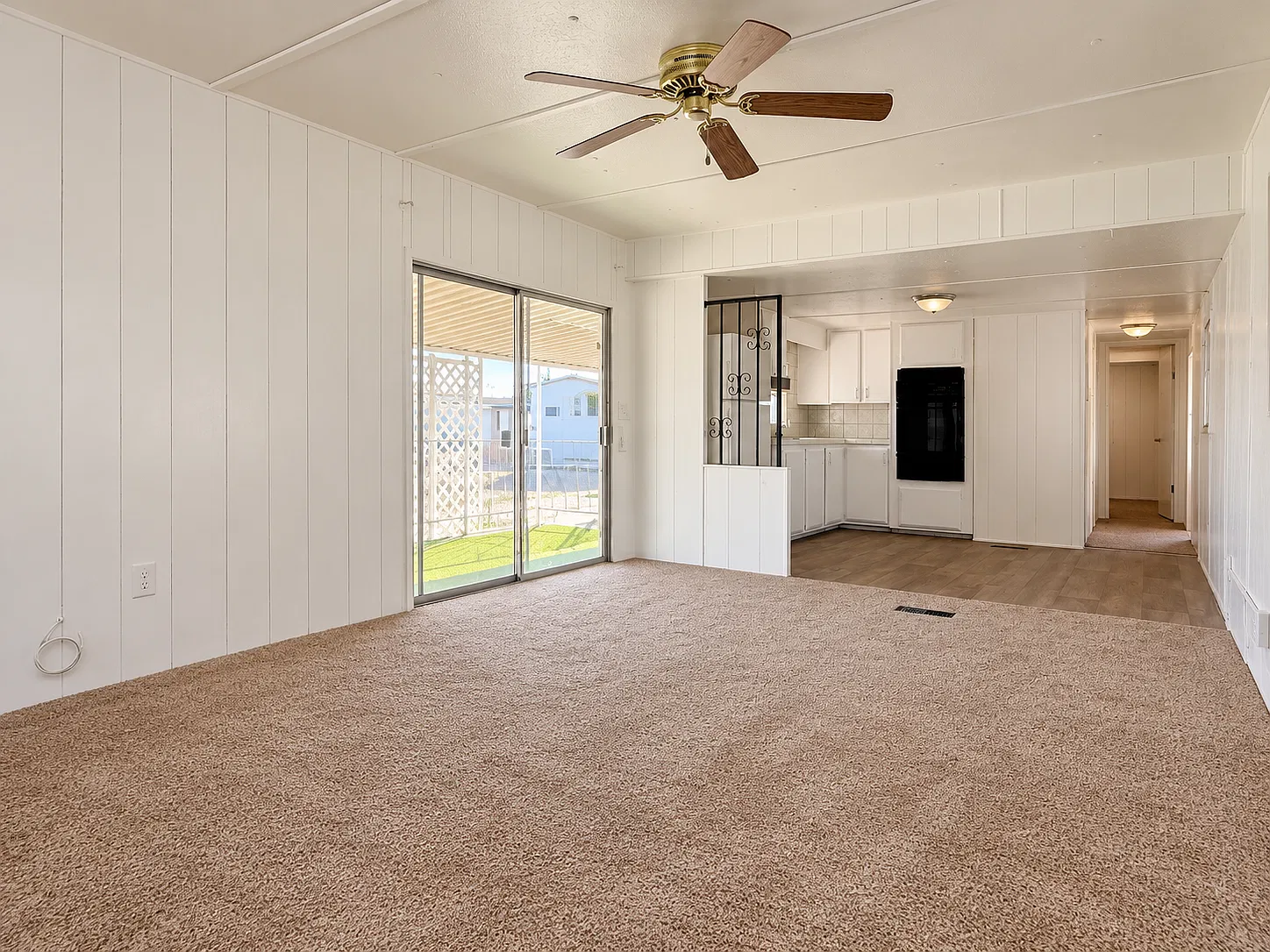 3601 E Wyoming Ave — Photo 1