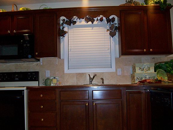 2nd image of 3747 Kennesaw Dr