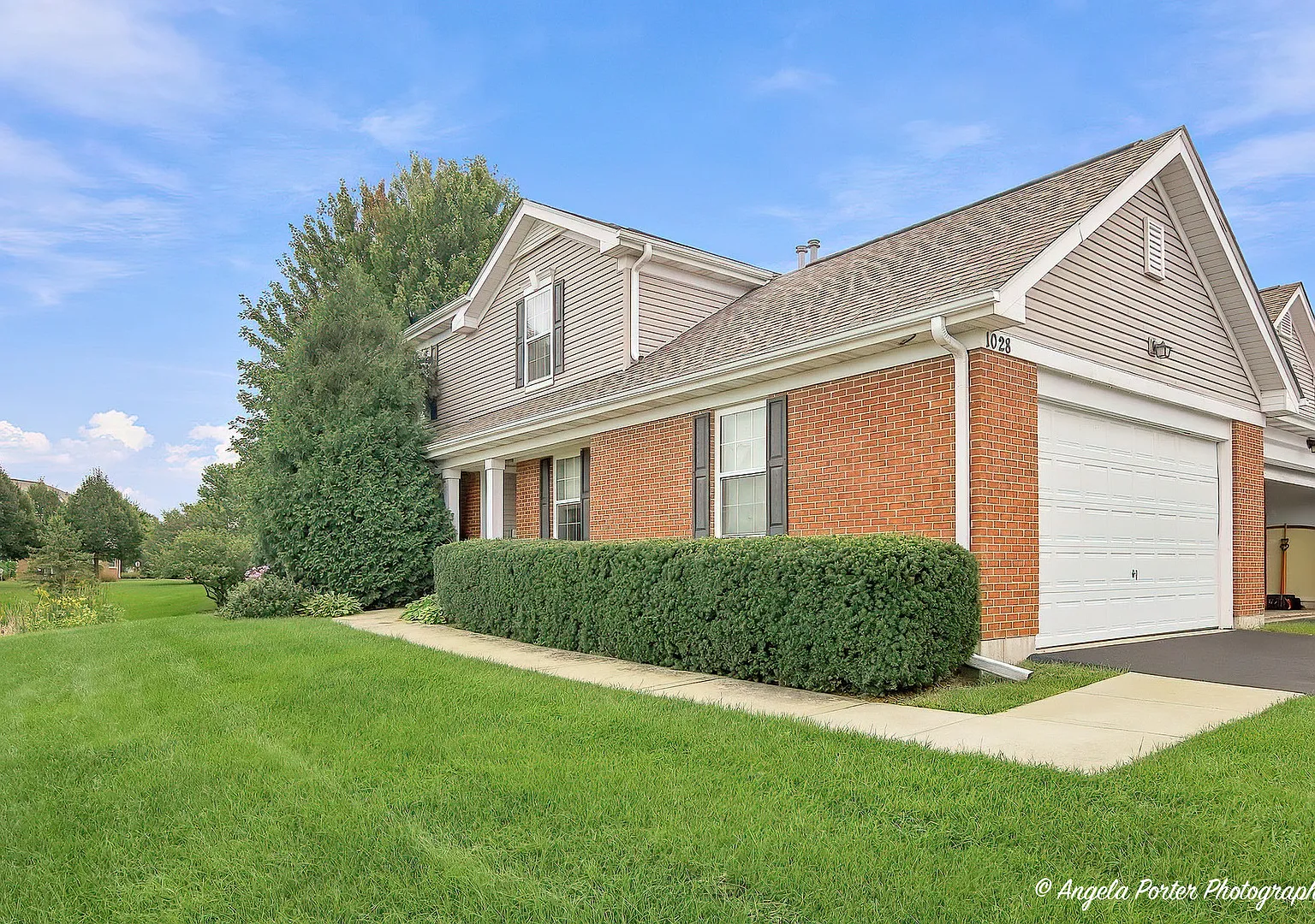2 bed, 1489 sqft, $2,350 — Photo 1