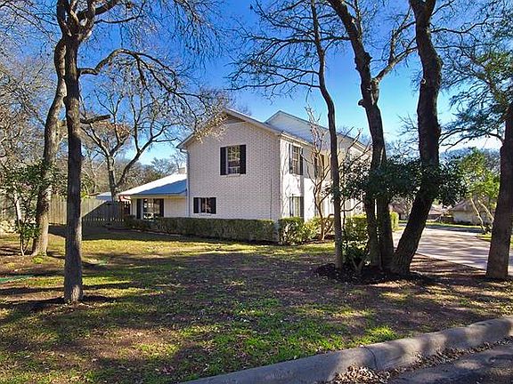 3rd image of 9204 Heatherwood Dr