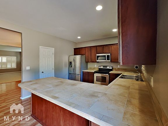4th image of 5408A Glenwood Ave