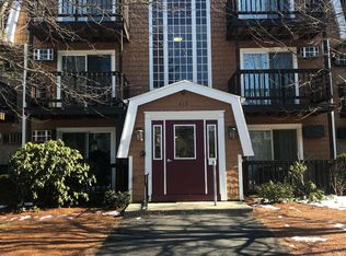 310 Brook Village Rd APT 28, Nashua, NH 03062