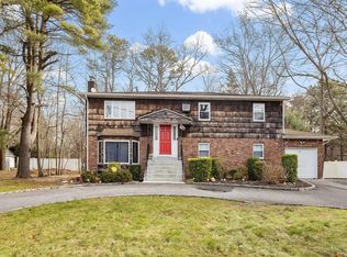1144 Carlls Straight Path, Dix Hills, NY 11746
