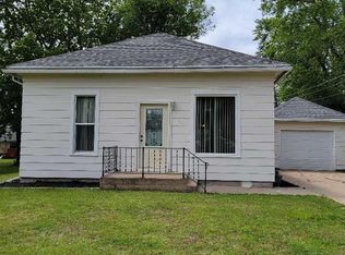 161 S 6th St, Tecumseh, NE 68450