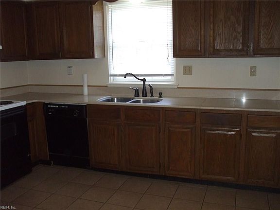 2nd image of 5489 Stonehaven Dr