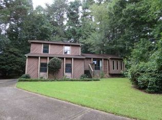 315 Grist Mill Ln, Lawrenceville, GA 30046