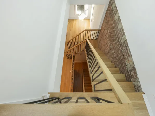 647 Jersey Avenue image 30 of 36