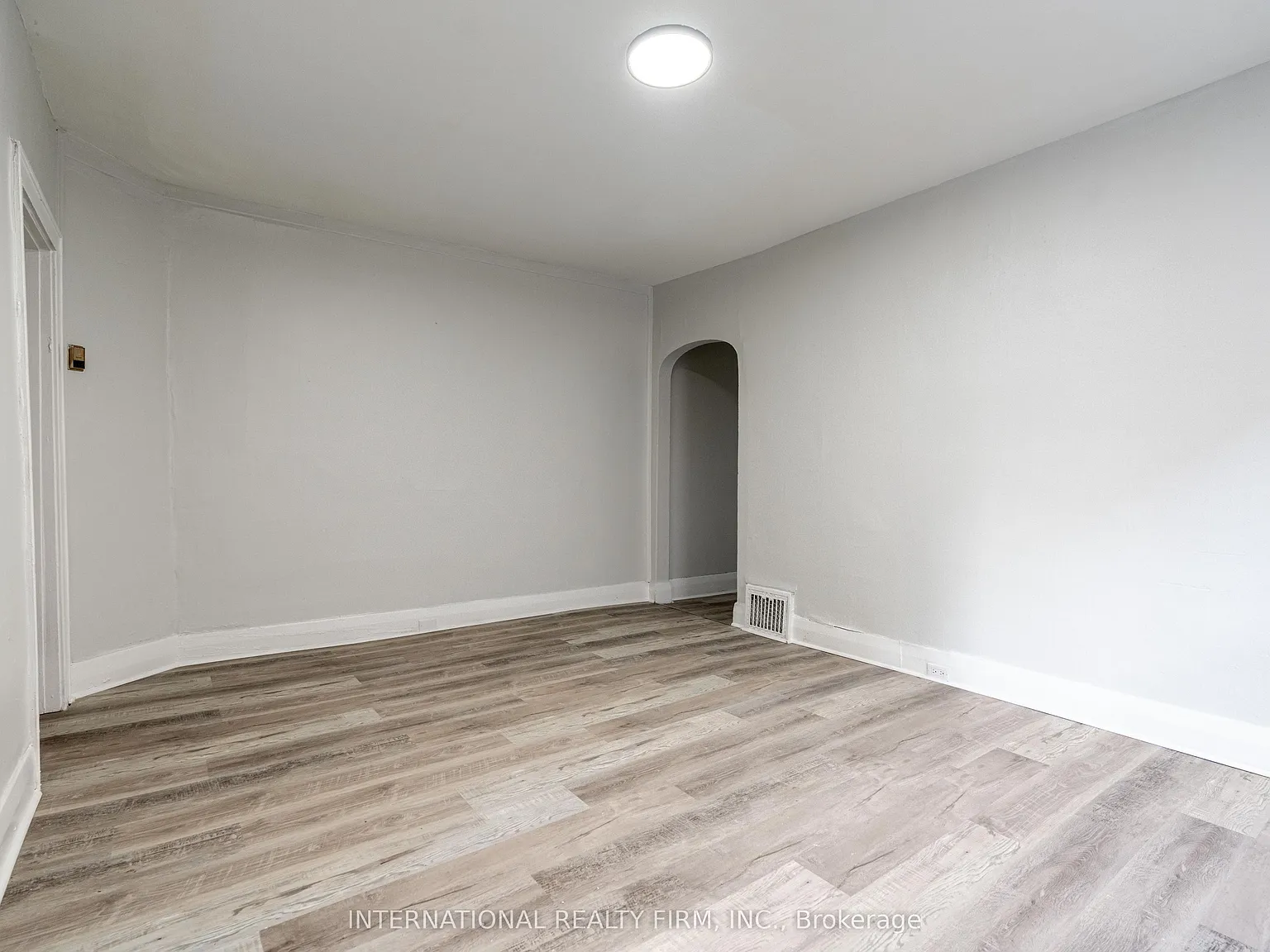 1 bed, $1,345 — Photo 3