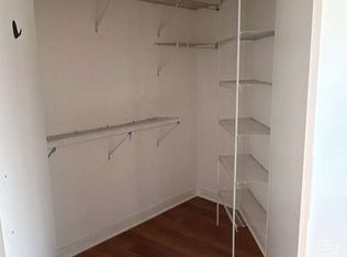 914 W Two Hubbard St #210, Chicago, IL 60642