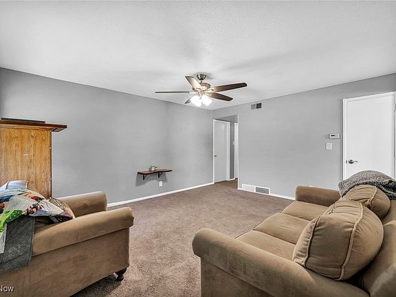 5th image of 4046 W 143rd St