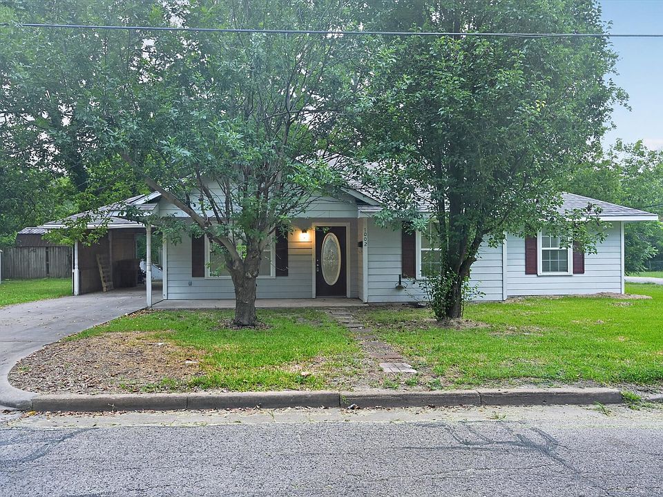 1st image of 1002 Pine St