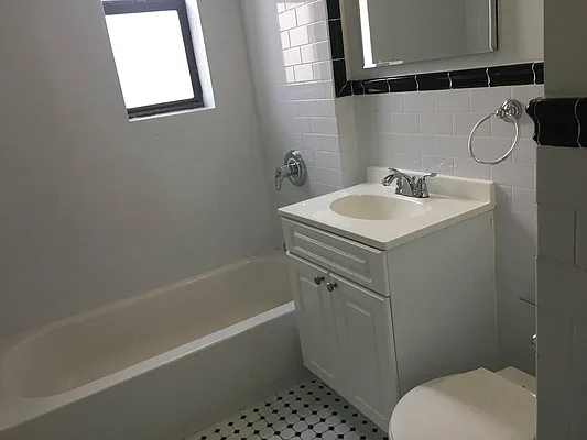 Rented by 718 Realty Inc | media 24