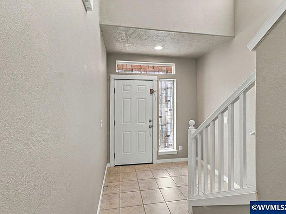 3rd image of 2677 NW Kingston Way