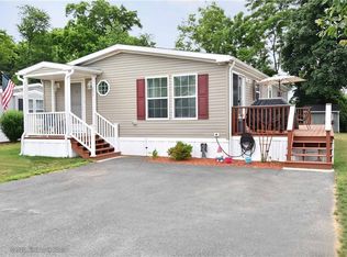 295 Cooper Ln, East Greenwich, RI 02818