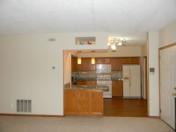 5th image of 2899 Heritage Dr APT 1A