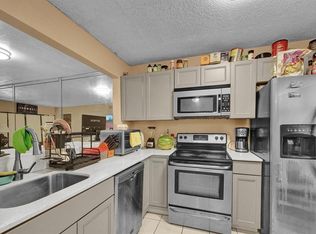 3396 Foxcroft Rd APT 106, Hollywood, FL 33025