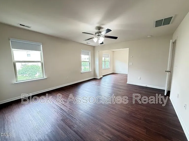 1017 Magnolia Blossom Ln — Photo 25