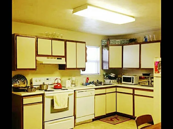 212 Pheasant Run Dr, Blacksburg, VA 24060