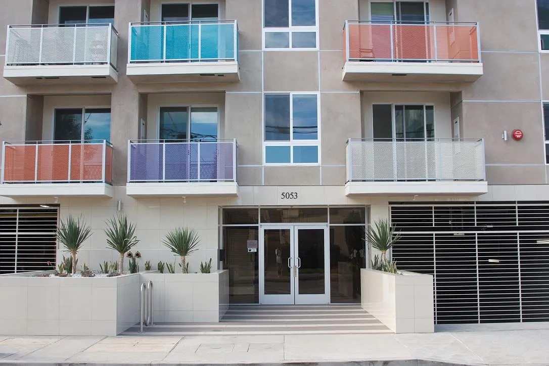 Fair Court Apartments — Photo 2
