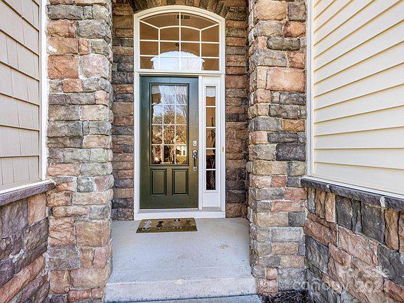 2nd image of 15313 Legend Oaks Ct