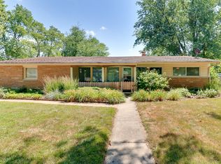 2201 Peirce Ave, Bloomington, IL 61701